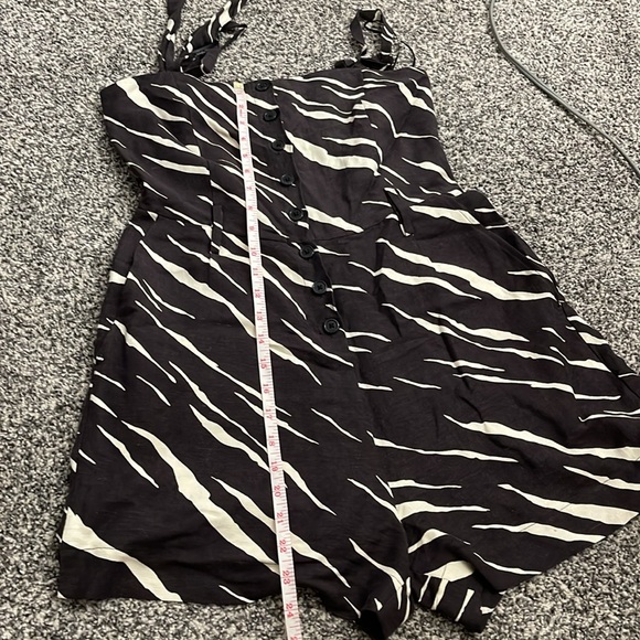 Rails Brown Abstract Linen Blend Sleeveless Button Up Tie front Rompers Size S - Picture 10 of 10